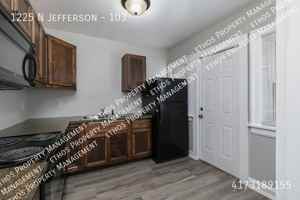 featured image of 1225 N Jefferson Ave #103