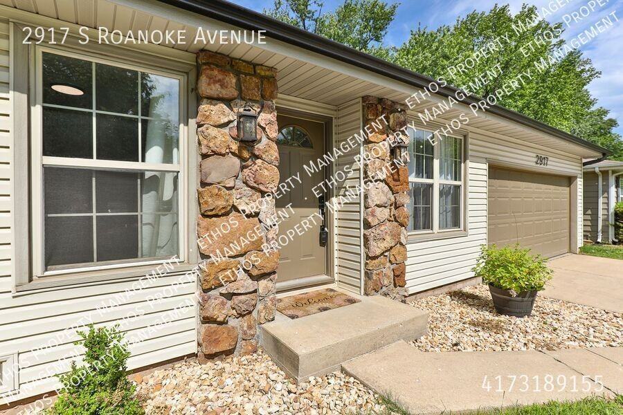 2917 S Roanoke Ave - Photo 3 of 16