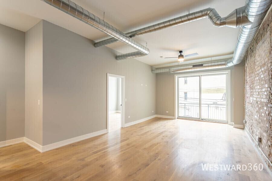 1470 W Webster Ave #201 - Photo 2 of 11