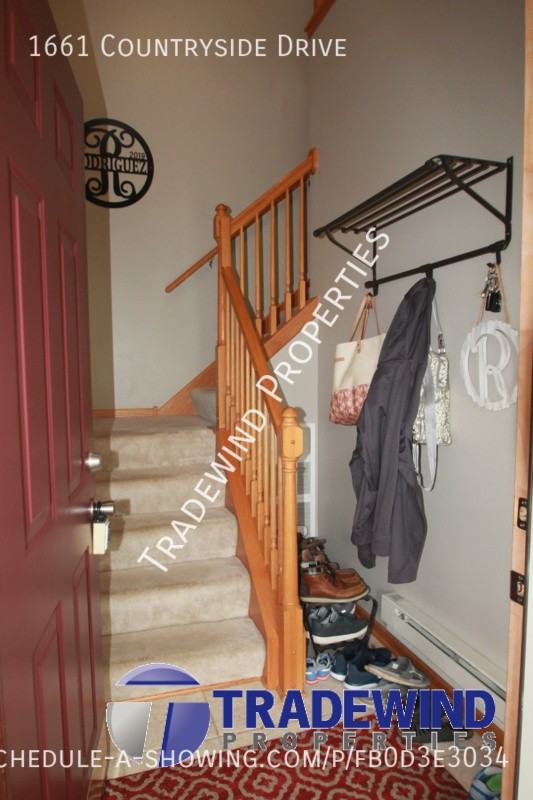 1661 Countryside Dr - Photo 7 of 17