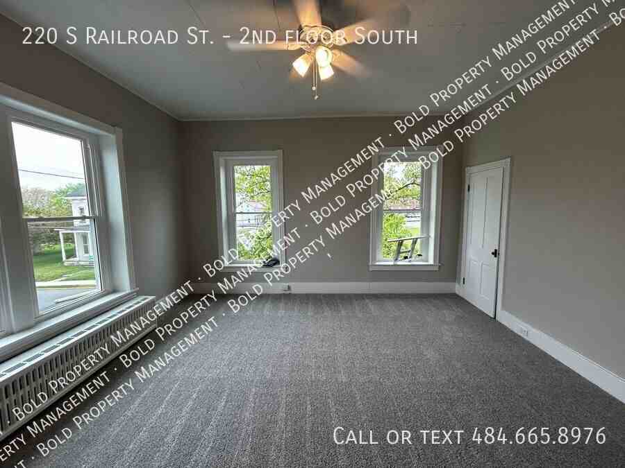 220 S Railroad St #2ndFLSOUTH - Photo 2 of 12