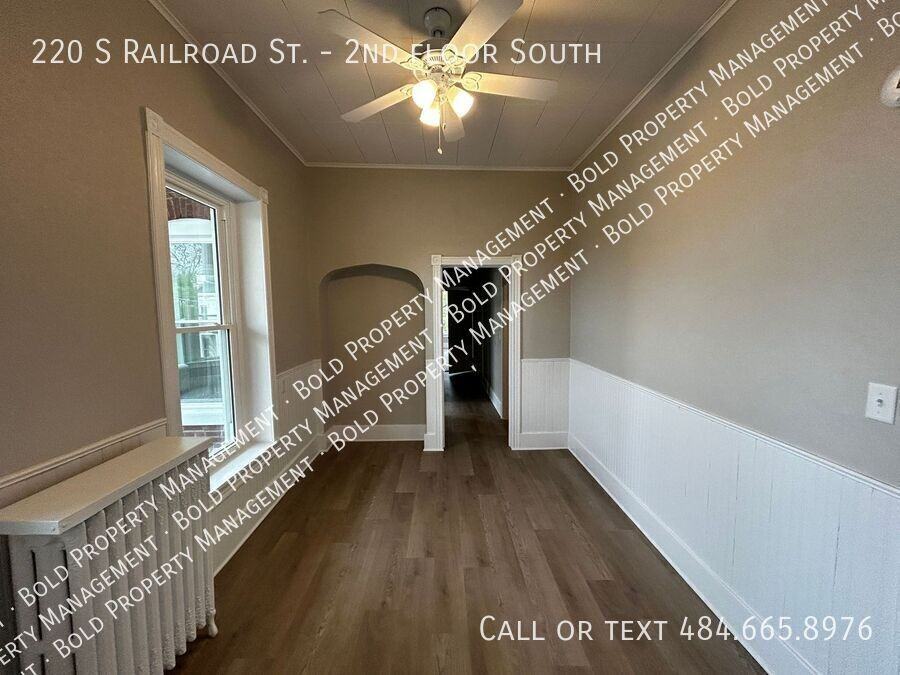 220 S Railroad St #2ndFLSOUTH - Photo 3 of 12