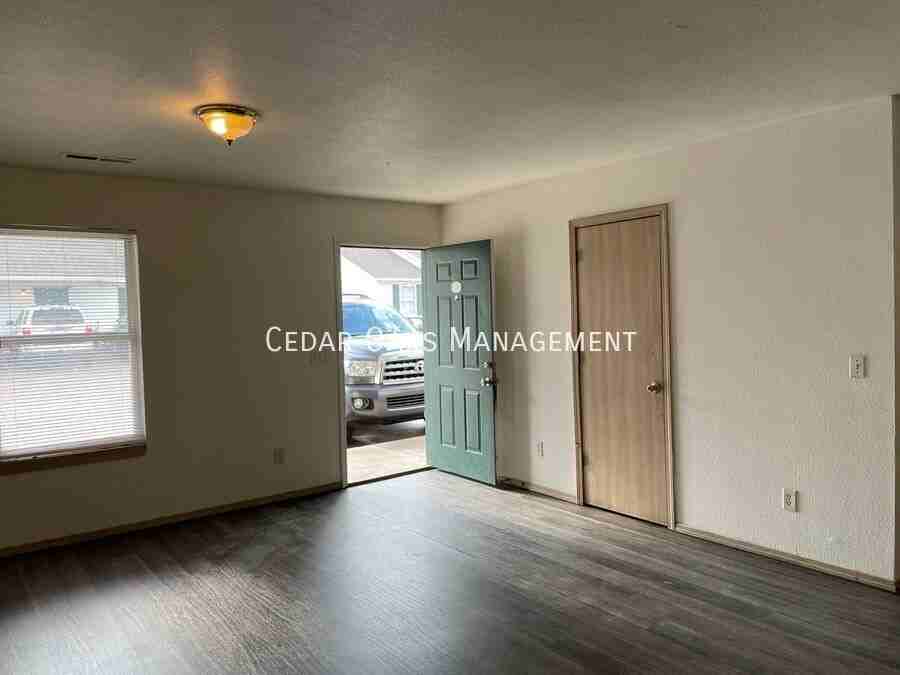 111 Josie Pl - Photo 3 of 10