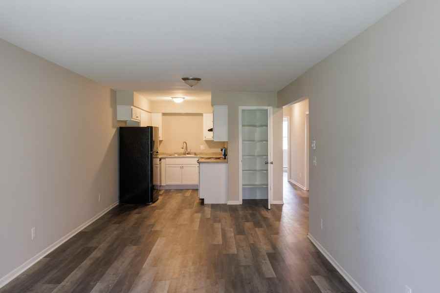 2103 Green Tree Rd #3 - Photo 3 of 15