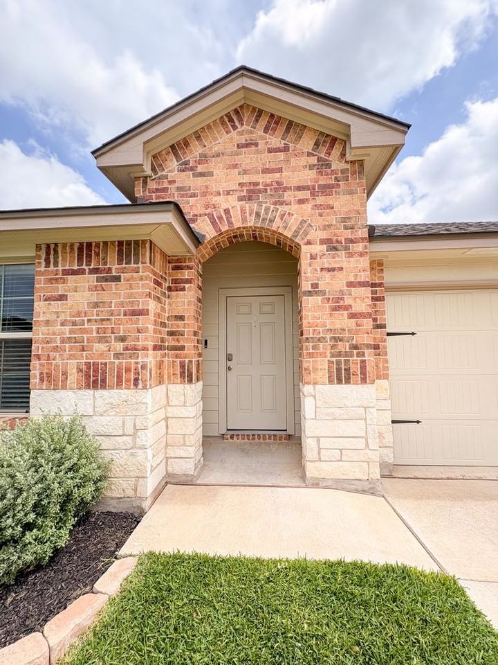 8612 Cantera Ridge Rd - Photo 2 of 23