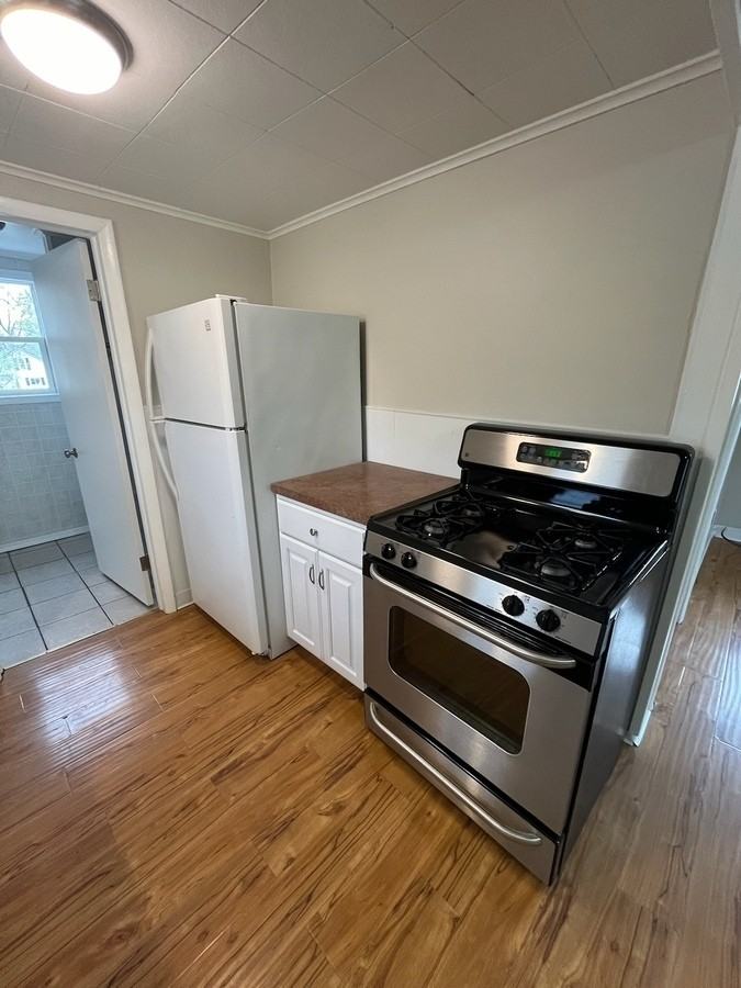 212 E Grant St - Photo 2 of 8