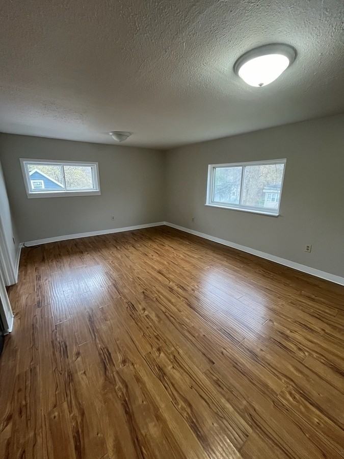 212 E Grant St - Photo 5 of 8