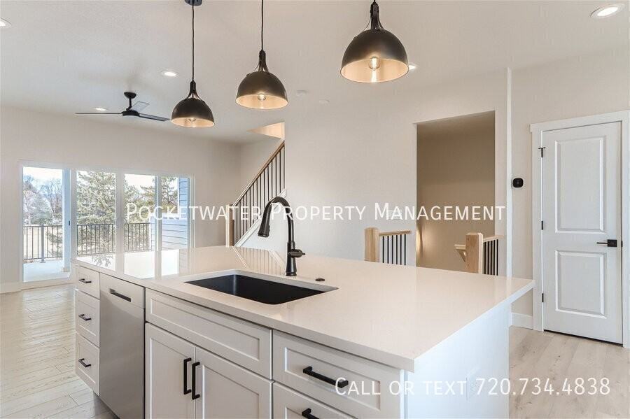 1333 Baker St - Photo 7 of 25