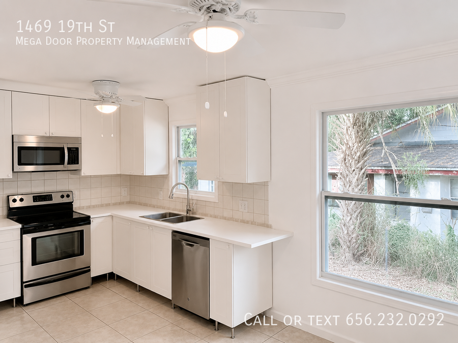 1469 19th St - Photo 7 of 25