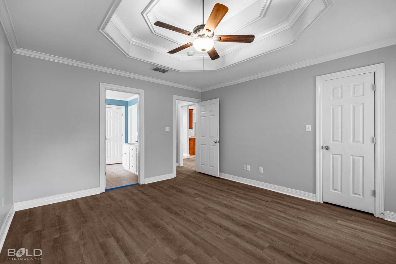 6021 Whitney Dr - Photo 6 of 32