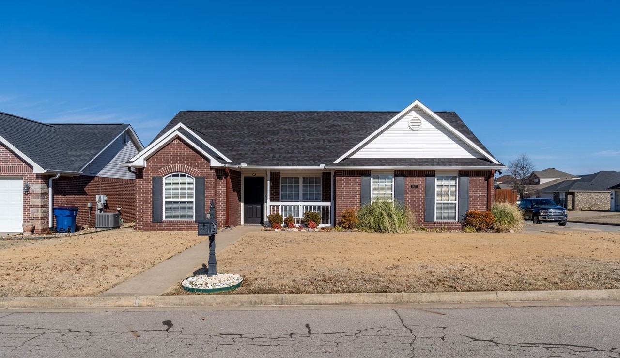 7827 Huntington Way - Photo 2 of 20