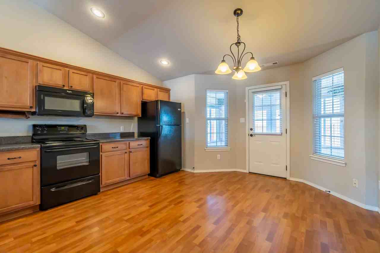 7827 Huntington Way - Photo 5 of 20