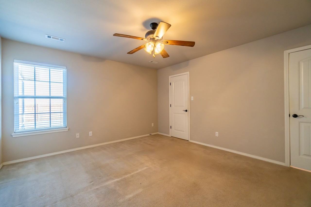 7827 Huntington Way - Photo 7 of 20