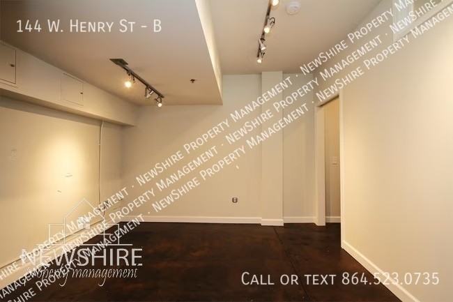 144 W Henry St #B - Photo 6 of 9
