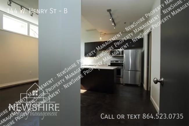 144 W Henry St #B - Photo 7 of 9