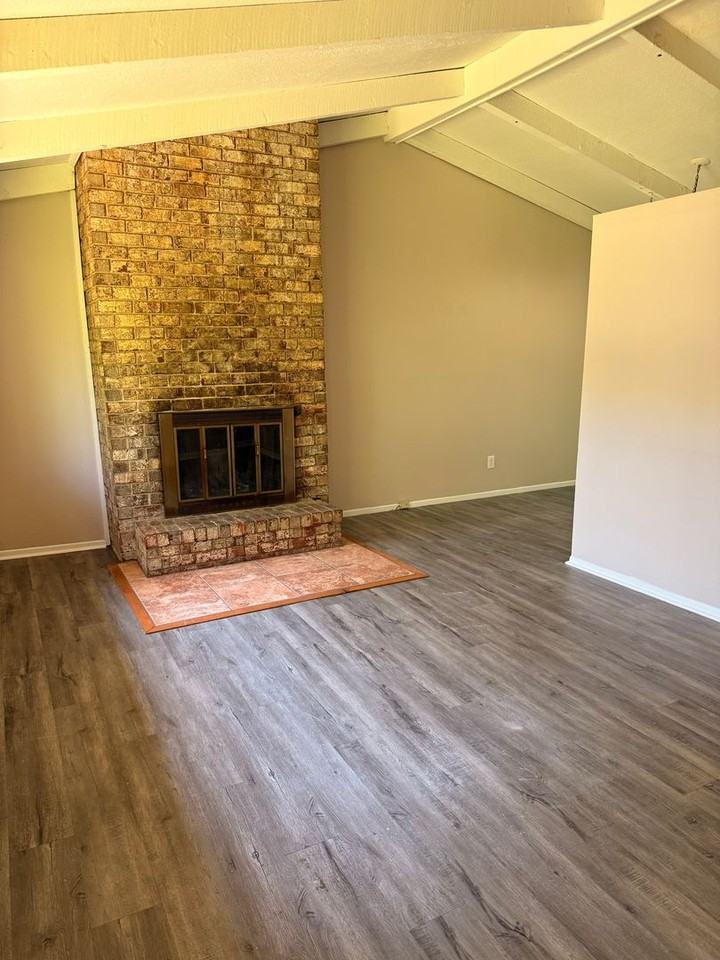 905 Forest Dale Ln #B - Photo 2 of 11