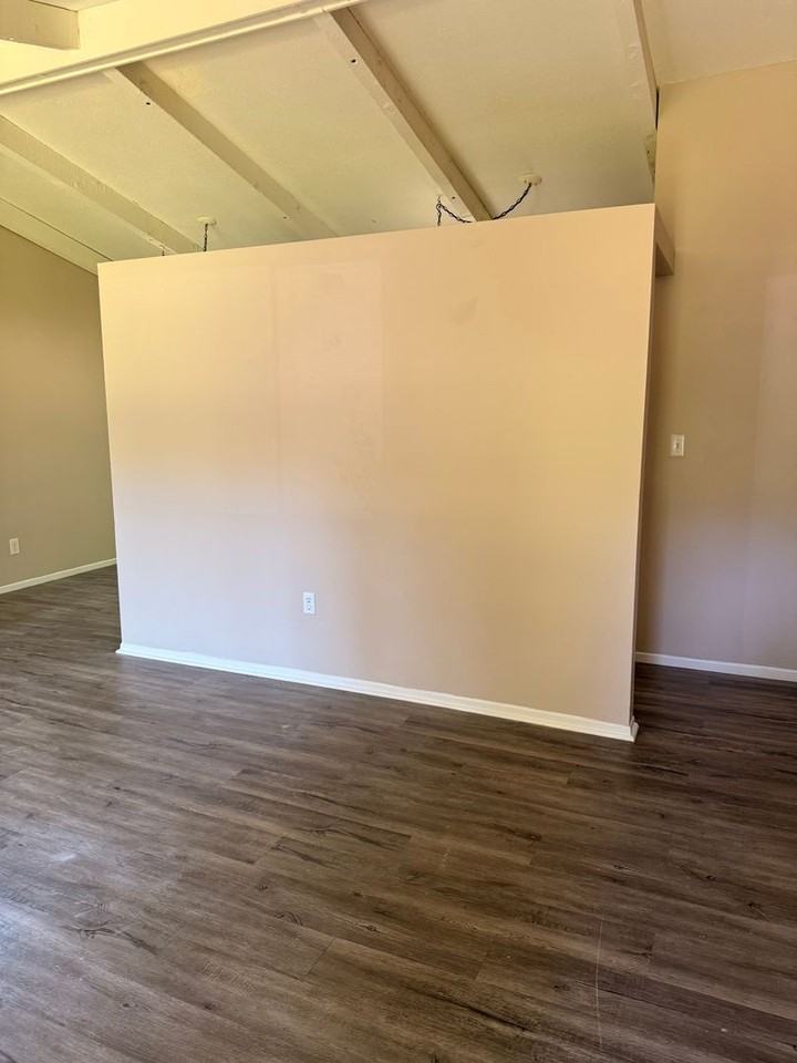 905 Forest Dale Ln #B - Photo 3 of 11