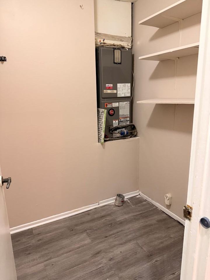 905 Forest Dale Ln #B - Photo 7 of 11