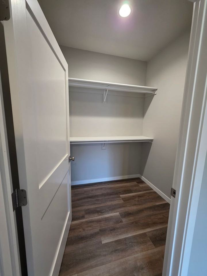 1004 N 7th St #B - Photo 3 of 12