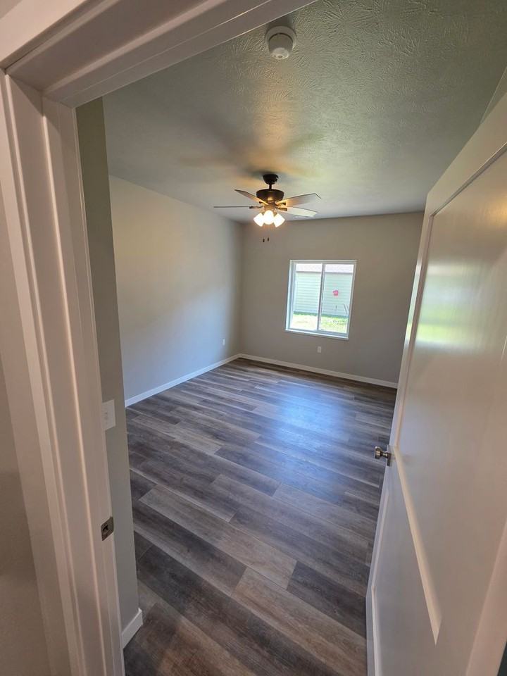 1004 N 7th St #B - Photo 6 of 12