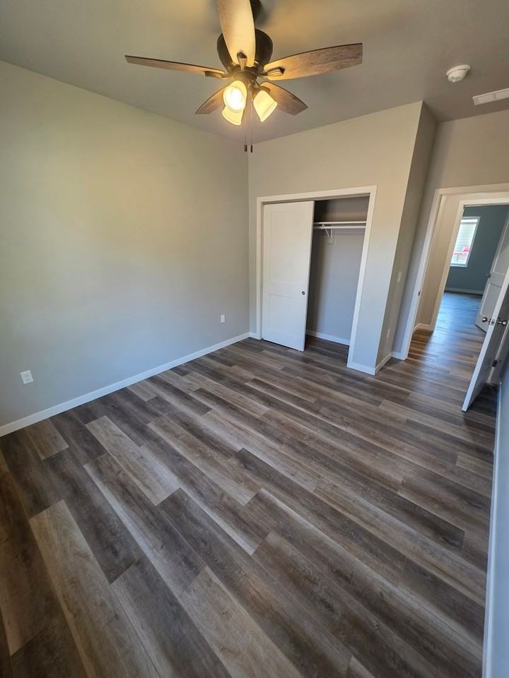 1004 N 7th St #B - Photo 7 of 12