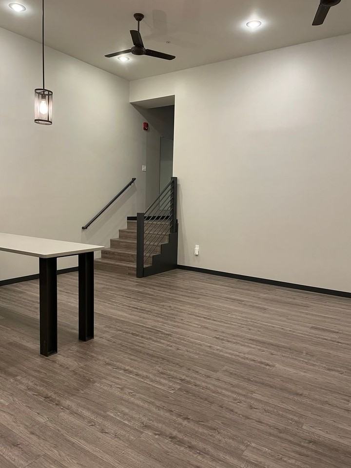 403 W Norfolk Ave #205 - Photo 3 of 24