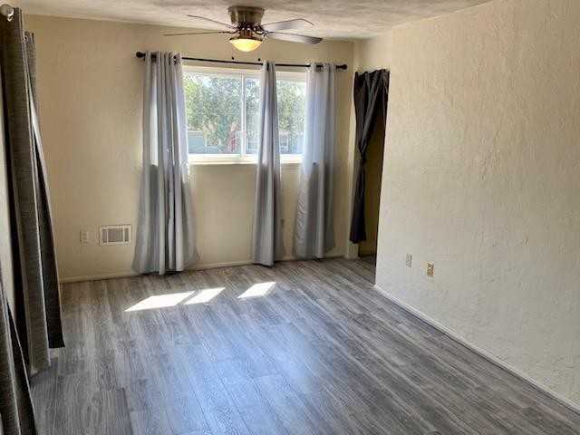 5011 Emerson Ave S - Photo 3 of 7