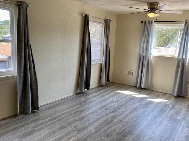 5011 Emerson Ave S - Photo 5 of 7