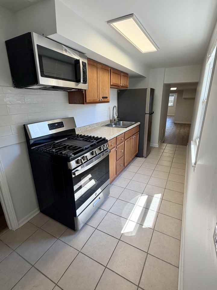 3324 S May St #NA - Photo 5 of 10