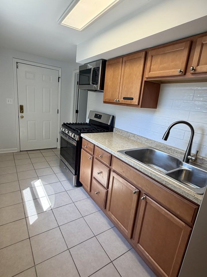 3324 S May St #NA - Photo 7 of 10