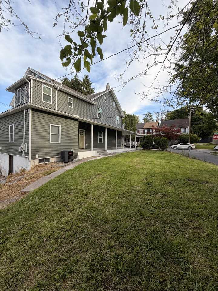 2368 Canby St #NA - Photo 2 of 28