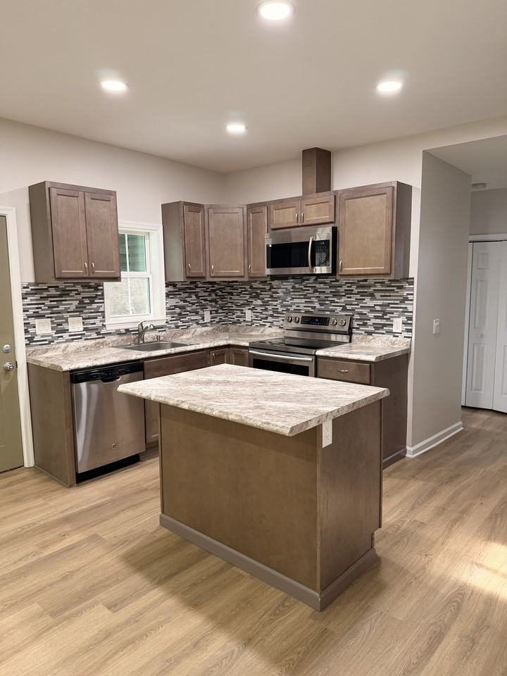 2368 Canby St #NA - Photo 7 of 28