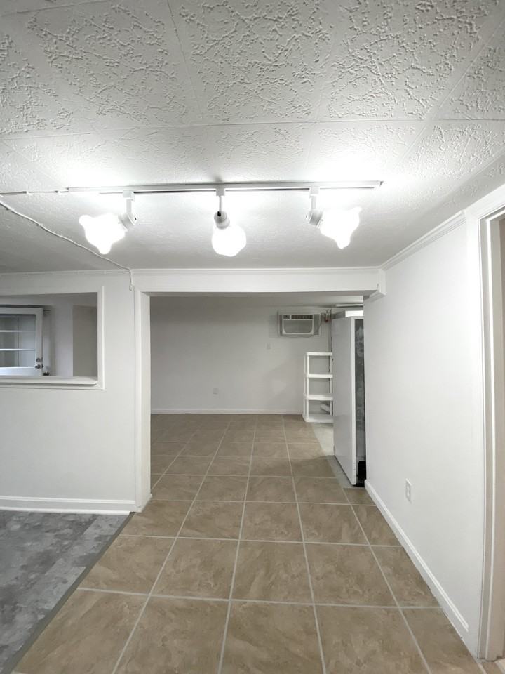 314 Glyndon Ave #1 - Photo 4 of 12