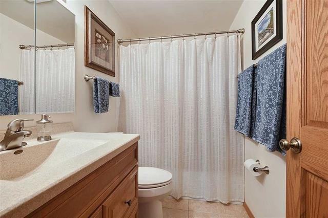 1307 Nelson St #1309 - Photo 6 of 11