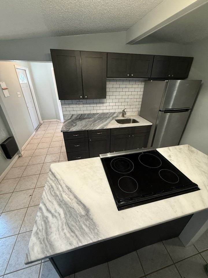 530 1/2 23rd Ave N #NA - Photo 5 of 9