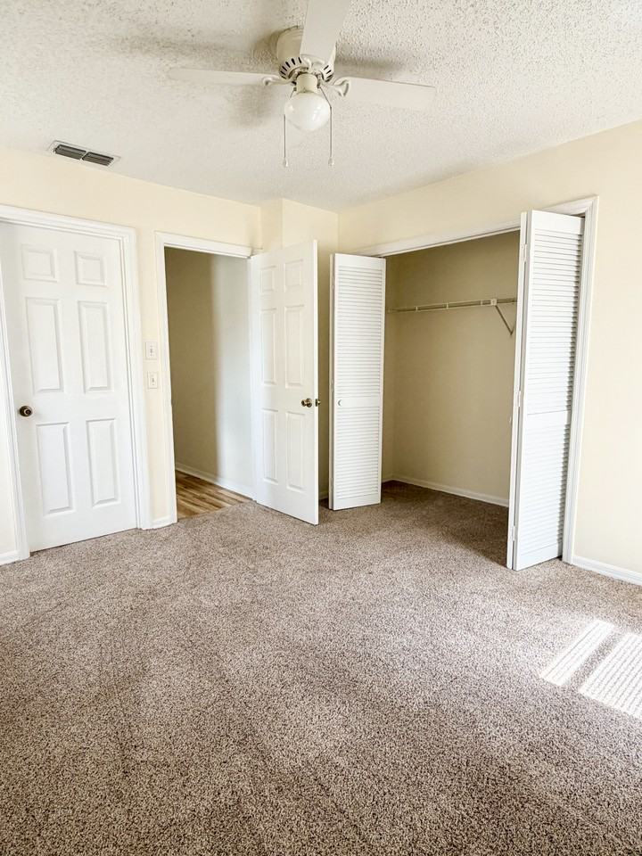 1136 N Tiger Pt #1136 - Photo 6 of 11