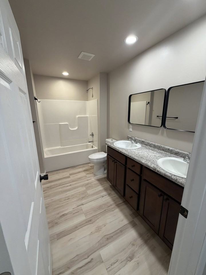 817 N Webster Ave #NA - Photo 7 of 21