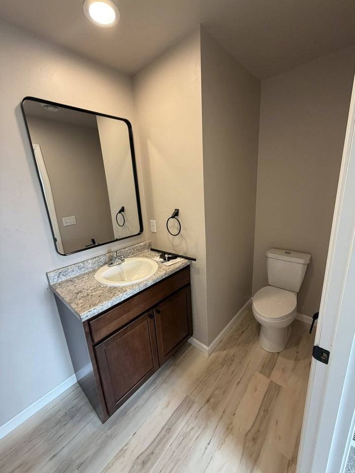 815 N Webster Ave #NA - Photo 7 of 21