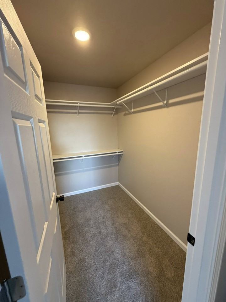 1112 N Van Buren St #NA - Photo 5 of 16