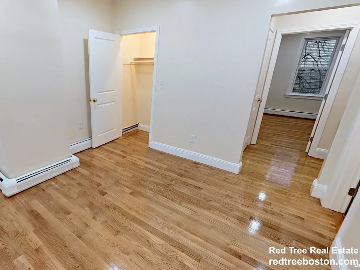 47 Cameron St #1R - Photo 2 of 9