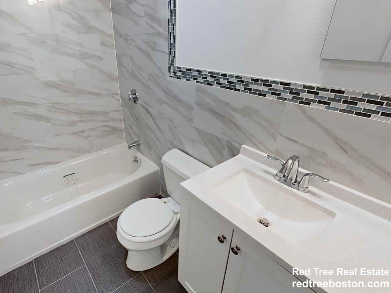 47 Cameron St #1R - Photo 6 of 9