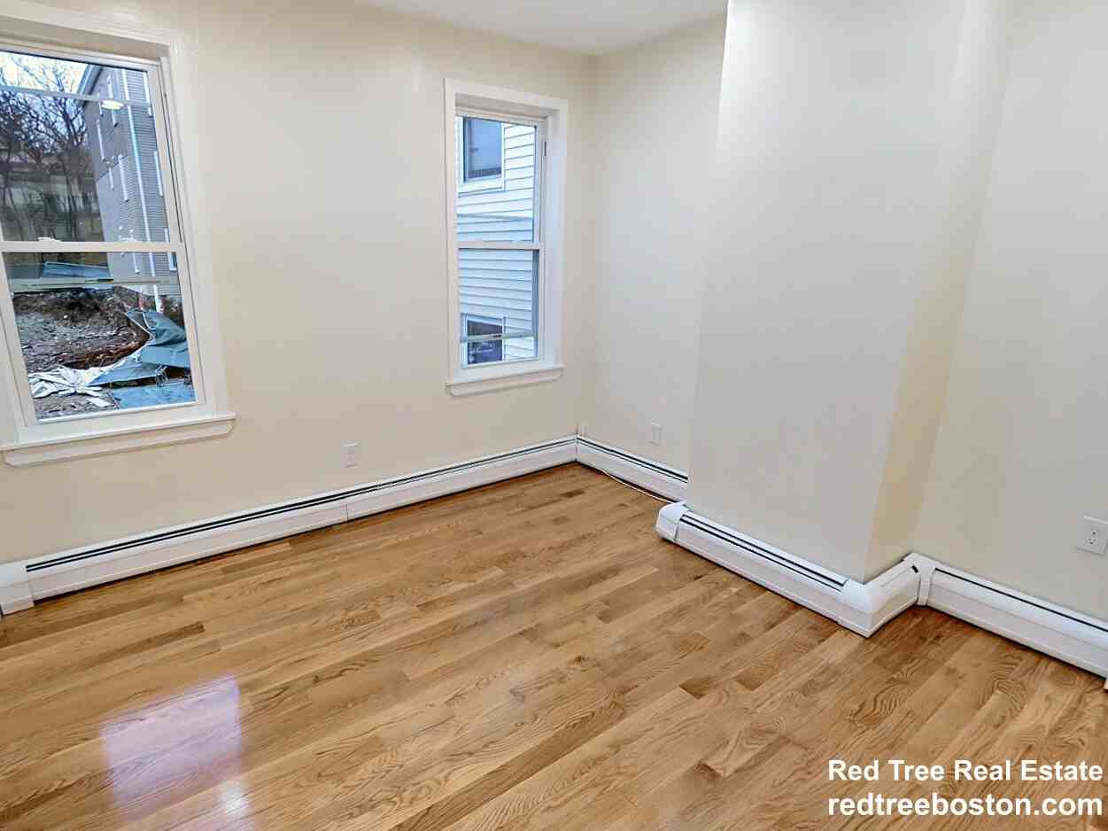 47 Cameron St #1R - Photo 7 of 9