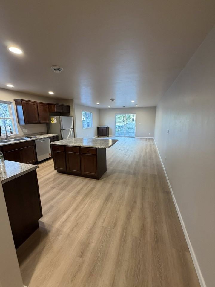 1110 N Van Buren St #NA - Photo 5 of 15