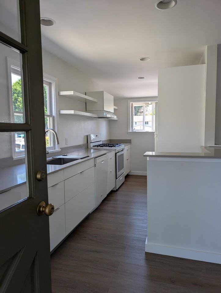 1918 Castillo St - Photo 5 of 20