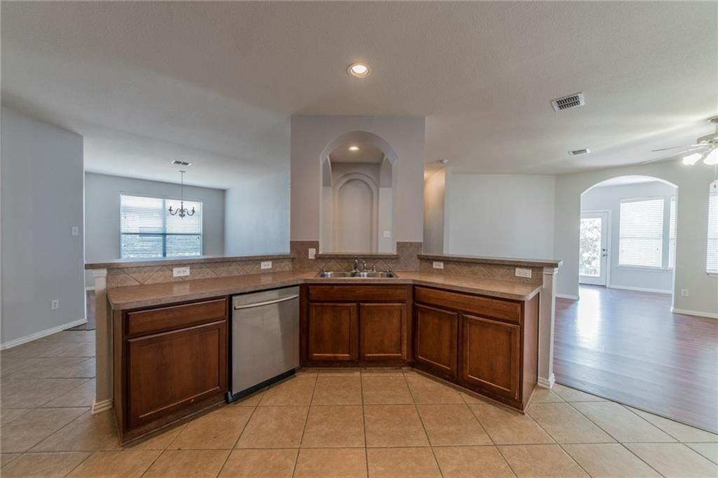 14504 Logan Springs Dr #NA - Photo 5 of 31