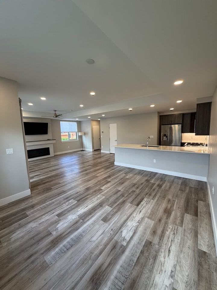 205 Lewies Cir #NONE - Photo 3 of 14