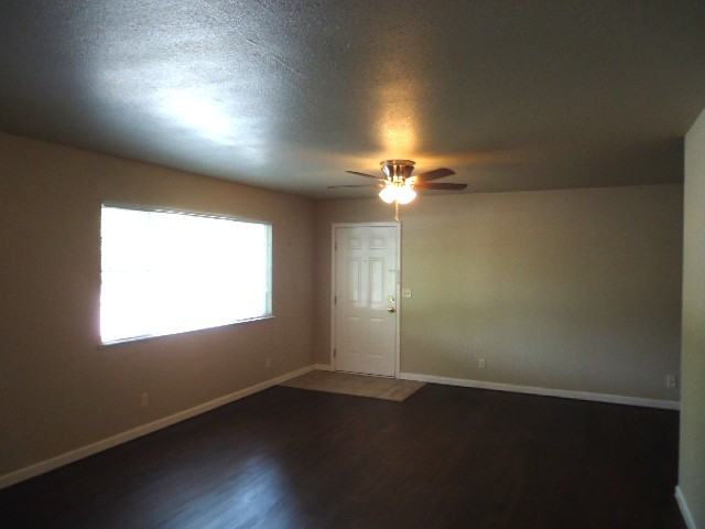 925 Oak Lawn Ave #2 - Photo 2 of 11
