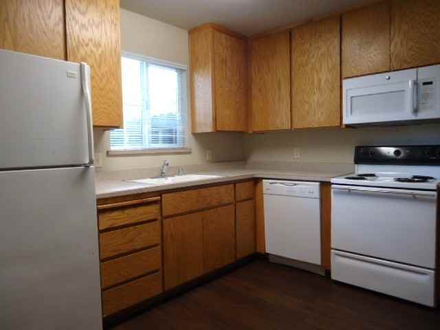 925 Oak Lawn Ave #2 - Photo 5 of 11