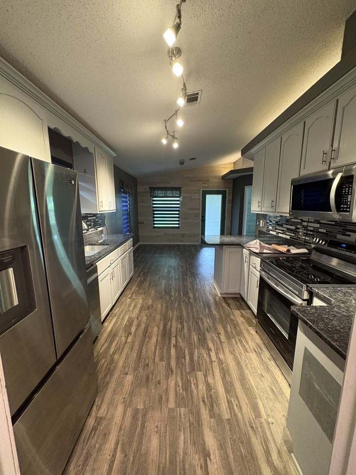 892 Miramar Dr #NA - Photo 3 of 10