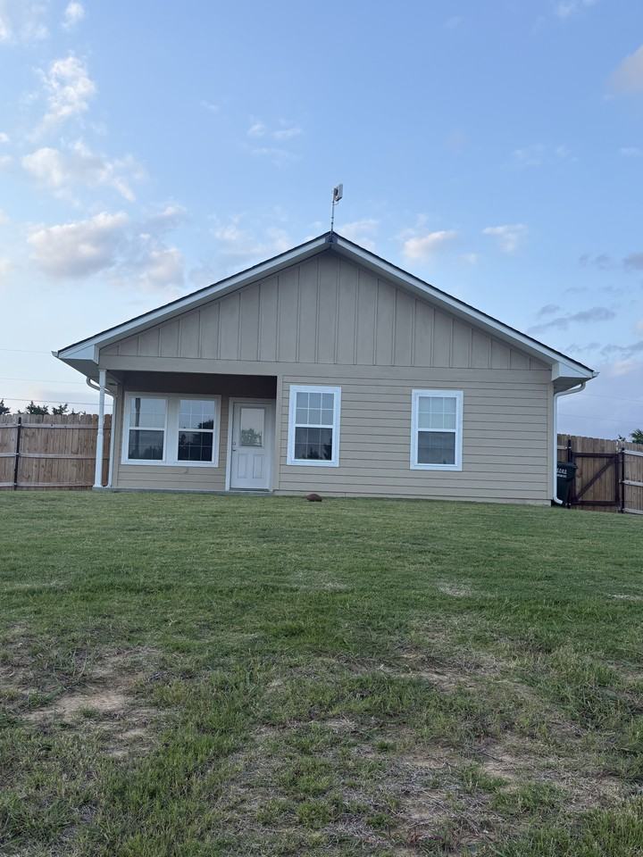 174 Concord Rd #NA - Photo 3 of 17